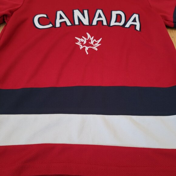 Canadian Hockey Jersey Youth 10 12 Red Olympic Mapleleaf V Neck by Teepee - Picture 3 of 8